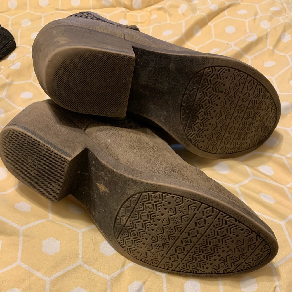 Booties - Picture 3 of 3